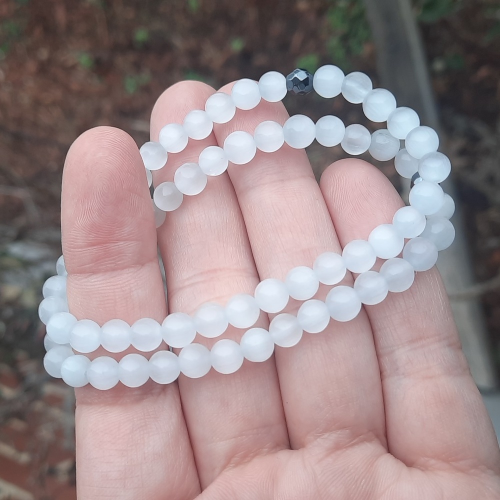 Selenite 6mm Bracelet - Picture 4 of 5